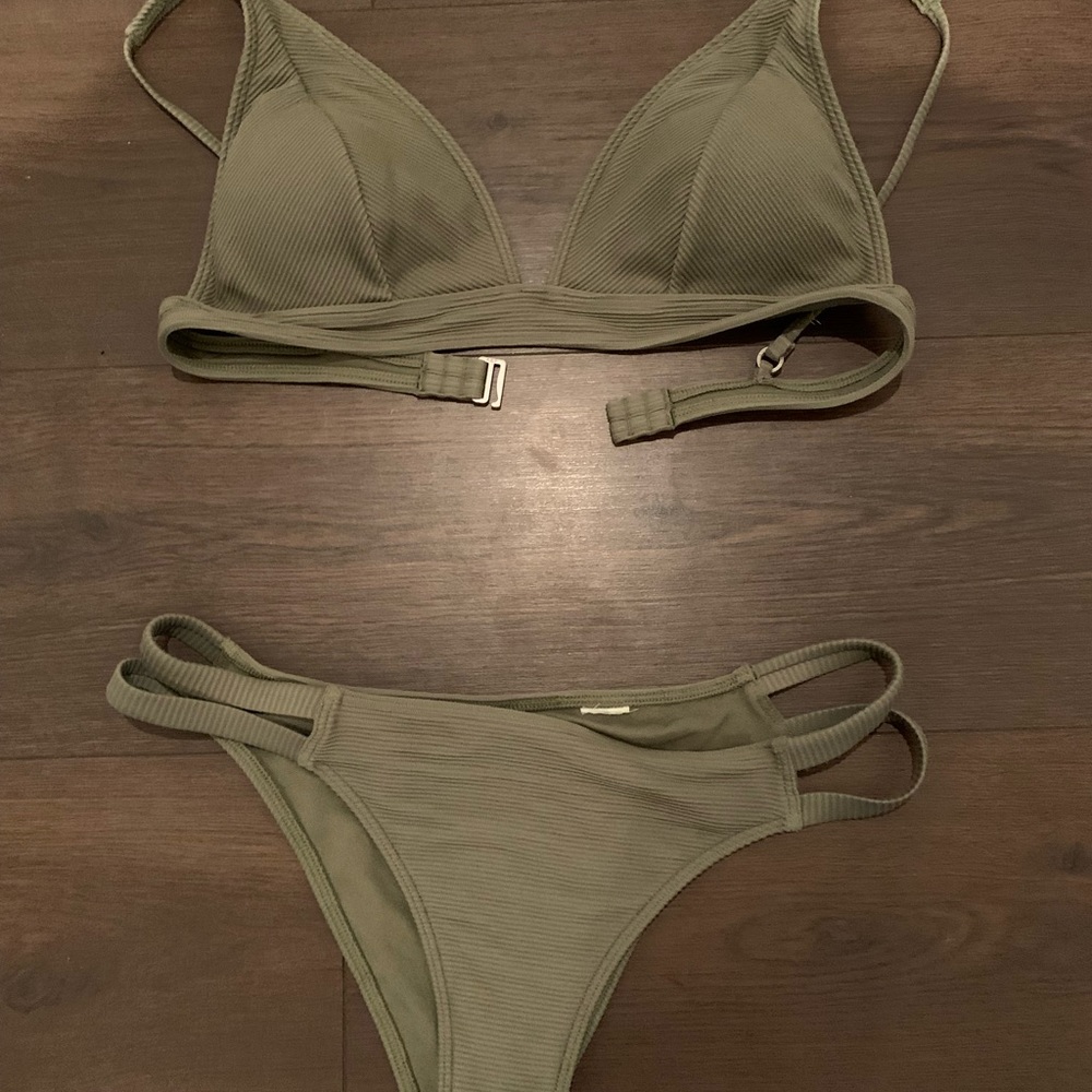 Abercrombie 2 piece bikini green size Medium